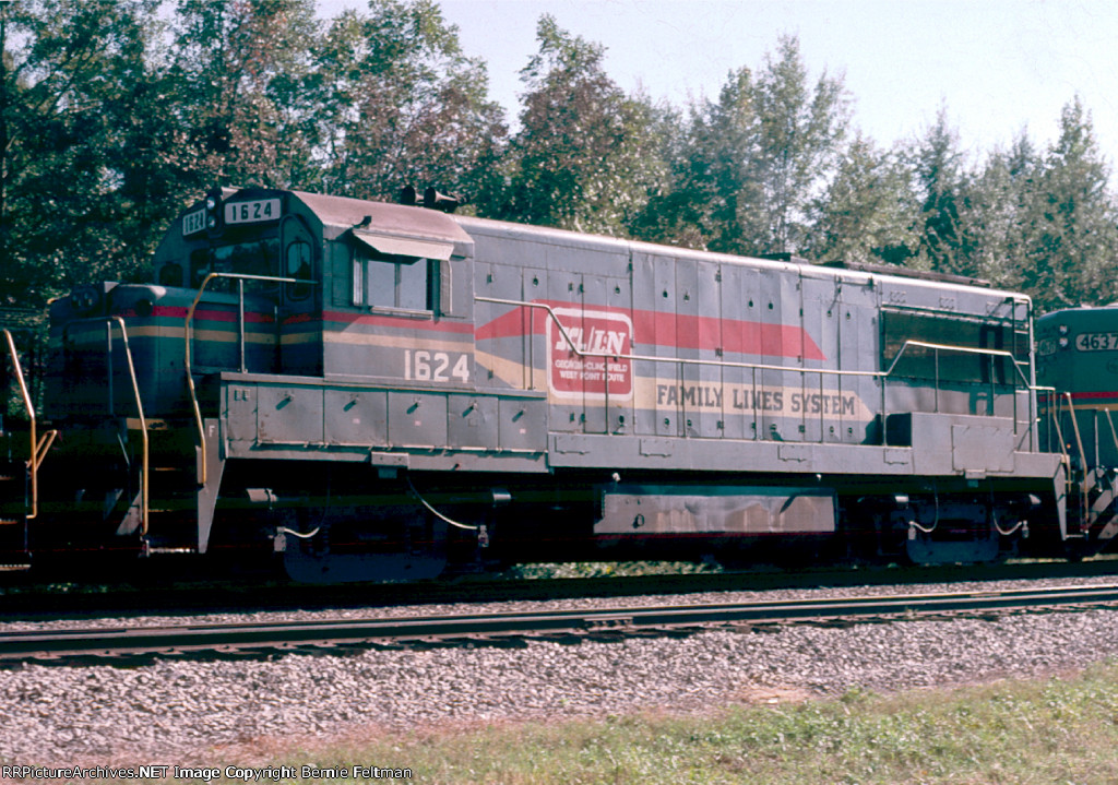 Seaboard System U25B 1624, one of 27 U25B's from the Louisville